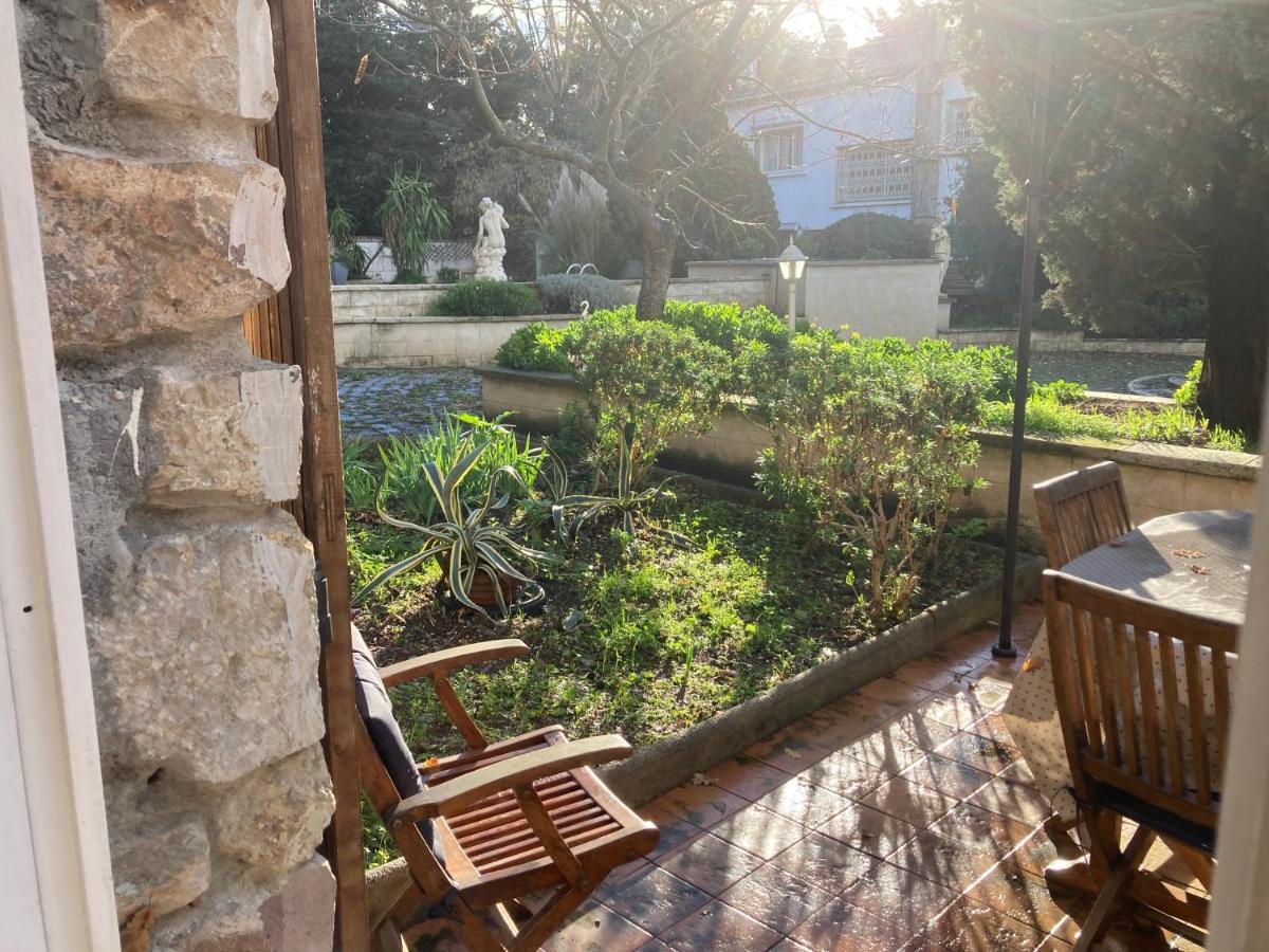 Gite Encore Un Soir Hyeres Exterior photo