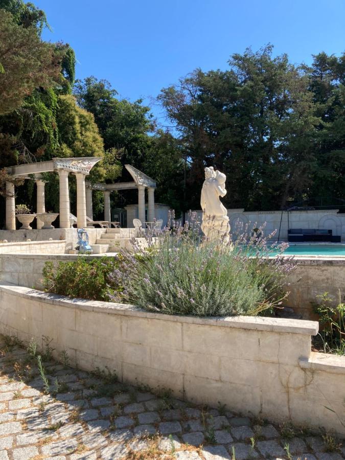 Gite Encore Un Soir Hyeres Exterior photo
